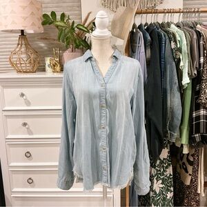 Thread & Supply | Jean Denim Bottom Frayed Button-up Shirt size Large